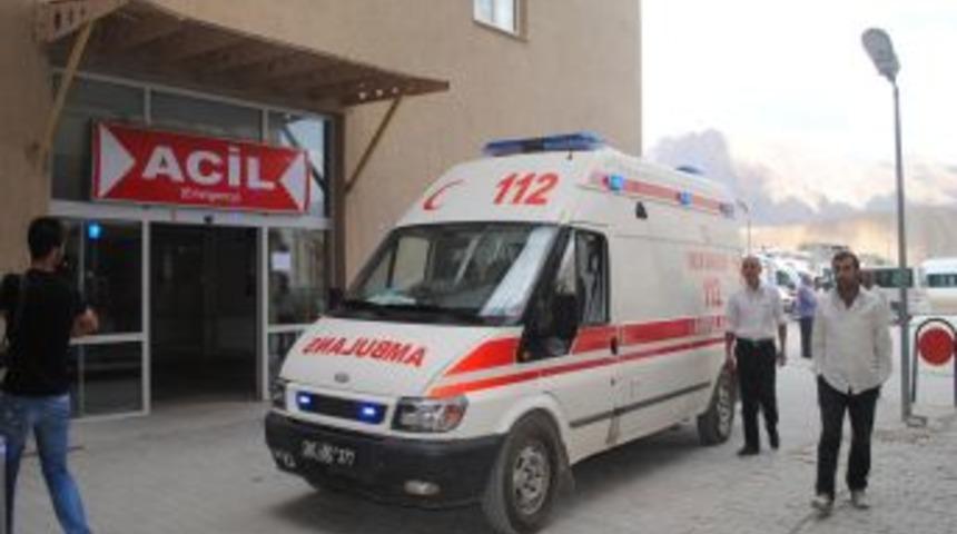 Hakkari &Ccedil;ukurca'da sınırı ge&ccedil;meye &ccedil;alışanlara polis m&uuml;dahale etti