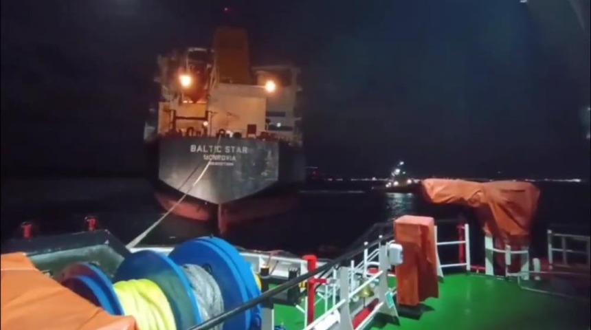 &Ccedil;anakkale Boğazı'nda kimyasal tanker makine arızası yaptı
