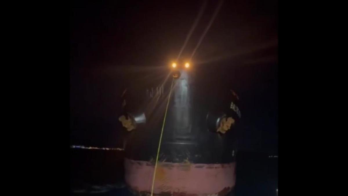 &Ccedil;anakkale Boğazı nda kimyasal tanker makine arızası yaptı 2