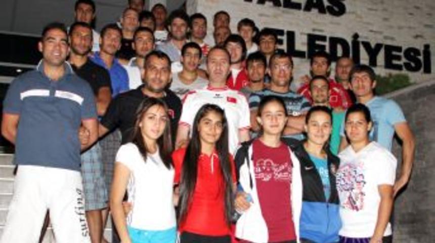Muay Thai milli takım kampı sona erdi