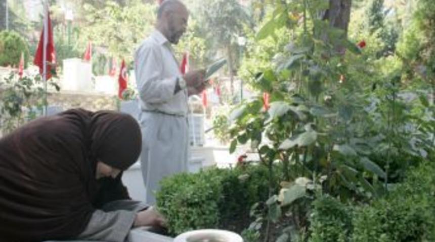 "Bayrama gelemeyen şehit yavrum, Kadir Gecesi'nde beni ziyaret etti"