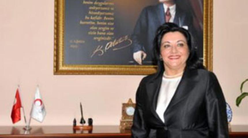 T&uuml;rkiye'nin 2. kadın valisi g&ouml;reve başladı