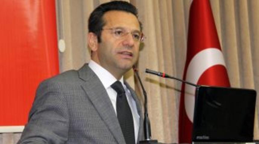 522 bin paket ka&ccedil;ak sigara ve 703 bin litre ka&ccedil;ak akaryakıt ele ge&ccedil;irildi