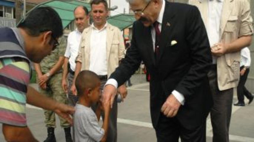 Vali Cerrah: Bayram ailelere zehir olmasın