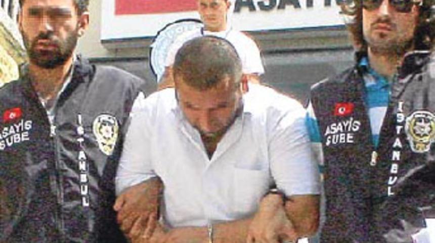 K&uuml;&ccedil;&uuml;k kıza internet tuzağı