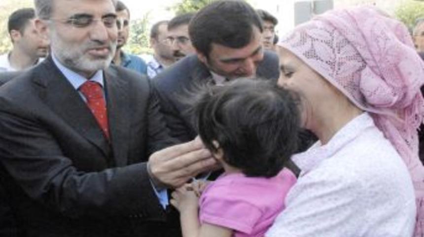 Bakan Yıldız: D&uuml;nya, insanlık testini ge&ccedil;emedi