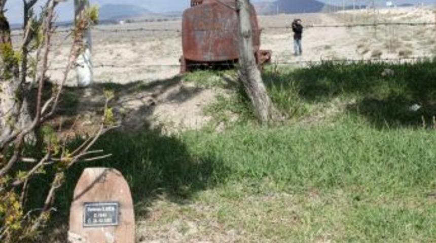 Trafik kazasında &ouml;len 49 kişinin ismini taşıyan anıt park &ccedil;&ouml;pl&uuml;ğe d&ouml;nd&uuml;