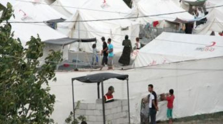 Hatay Valiliği: &Ccedil;adır kentte kalan Suriyelilere y&ouml;nelik ayrımcılık yok