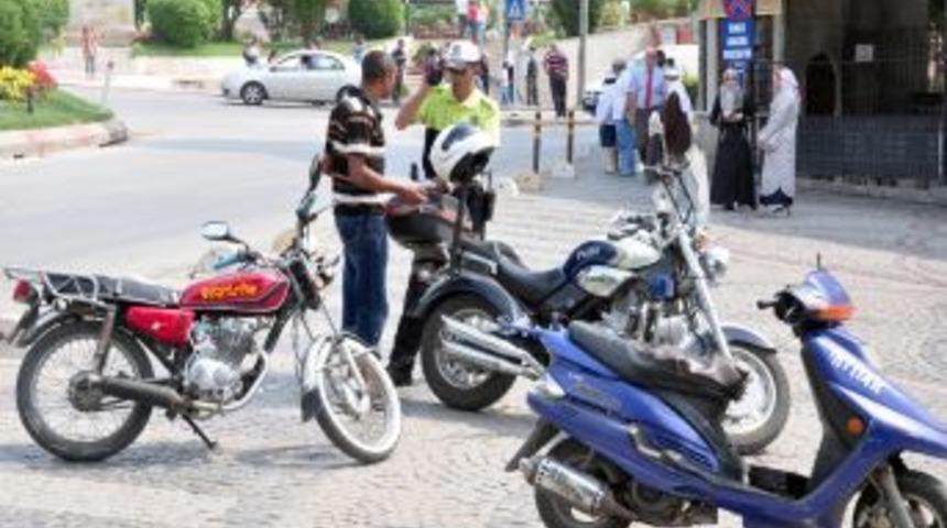 Edirne’de motosikletlere karşı denetim sürüyor