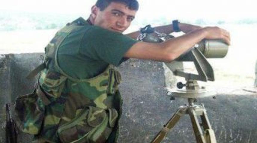 Şehit uzman &ccedil;avuşun baba ocağına ateş d&uuml;şt&uuml;