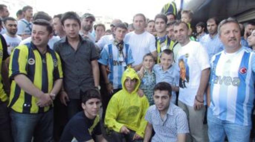 Fenerbah&ccedil;eli taraftarlar Feneriumlara akın ediyor