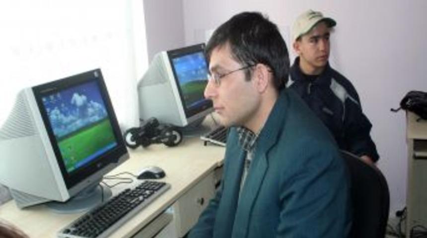 Engellilere y&ouml;nelik 10. d&ouml;nem bilgisayar kursu sona erdi