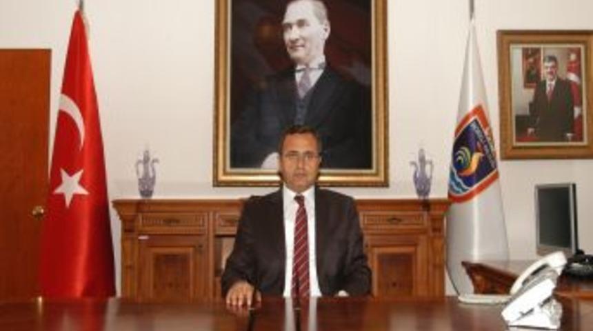 Vali Demir: Denizli ekonomide &ouml;rnek şehir