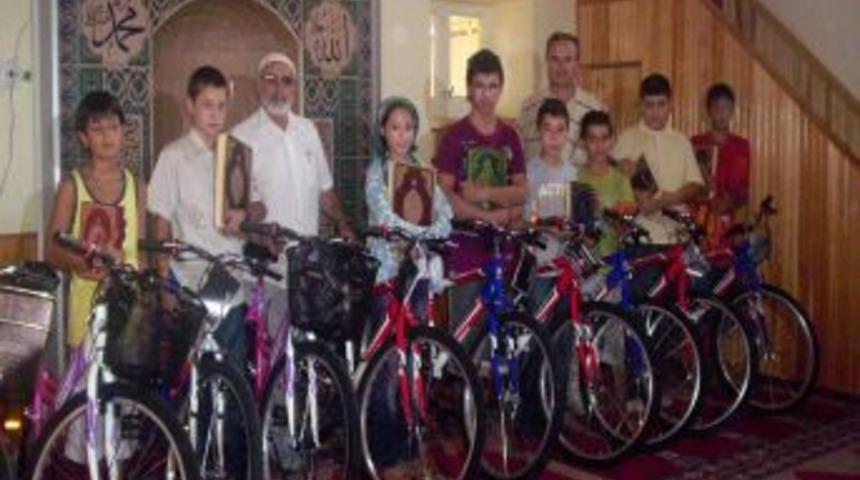 Kur&rsquo;&acirc;n &ouml;ğrendiler, bisiklet kazandılar
