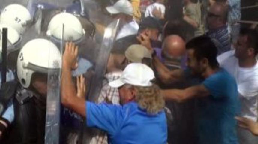 Termik santral karşıtları ile polis arasında arbede