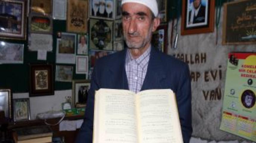 Emekli imam, Riyazu's-Salihin'i K&uuml;rt&ccedil;e'ye &ccedil;evirdi