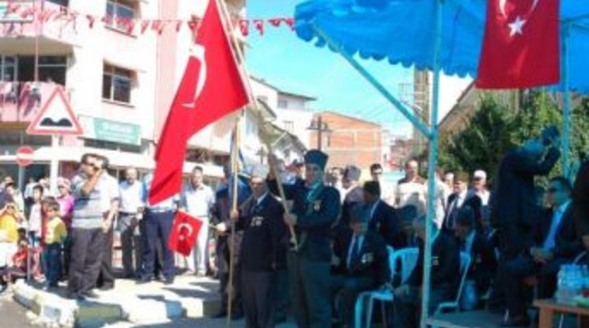 Dursunbey kurtuluşunu kutladı