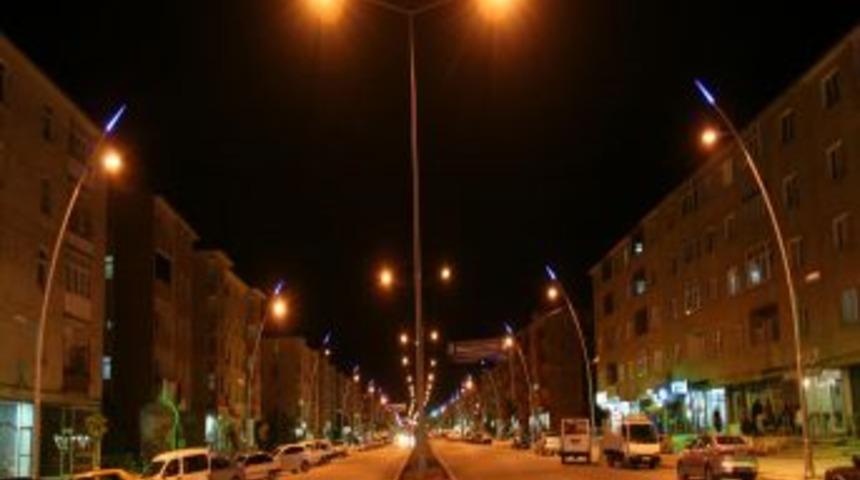 B&uuml;y&uuml;kşehir Belediyesi Dadaşkent'te cazibe caddesi oluşturuyor