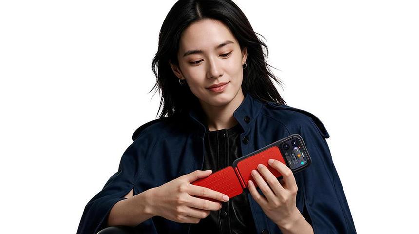 Xiaomi&rsquo;den telefonun arkasına takılan gitar! Fiyatı a&ccedil;ıklandı