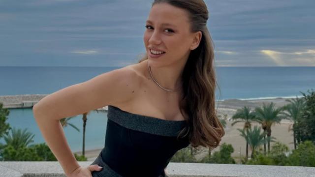 Serenay Sarıkaya Disneyland'ın tadını çıkardı! Çocuklar gibi eğlendi 