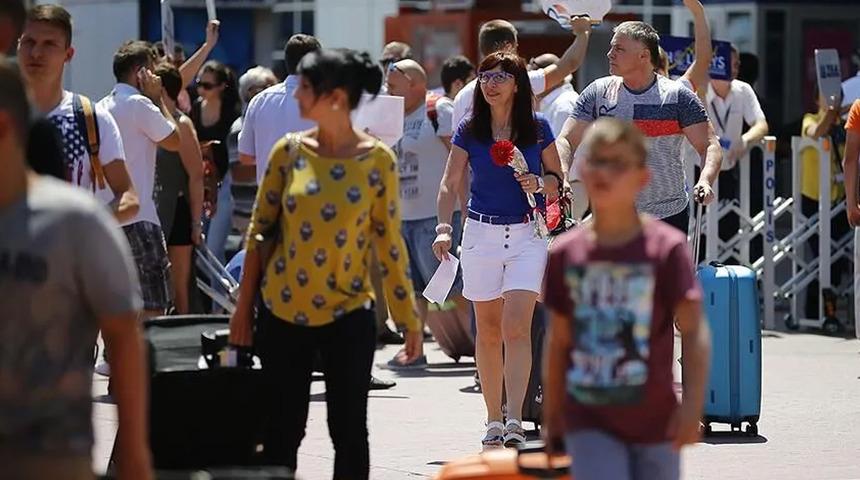 Rusların turistik ziyaretlerinde T&uuml;rkiye zirvede! 3 milyonu aştı