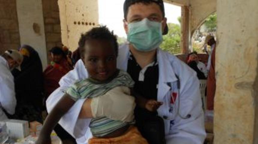 Doktorlar Başbakan Erdoğan&rsquo;dan Somali&rsquo;ye u&ccedil;ak seferi istiyor