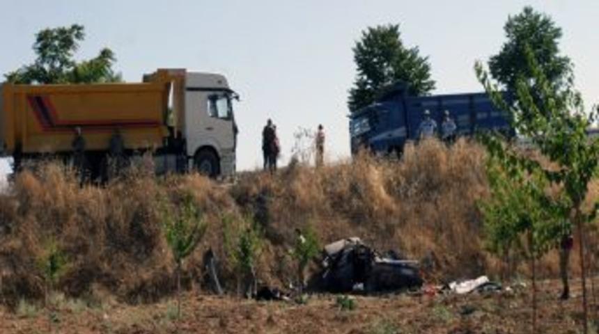 Malatya&rsquo;da feci kaza: 3 &ouml;l&uuml;, 2 yaralı