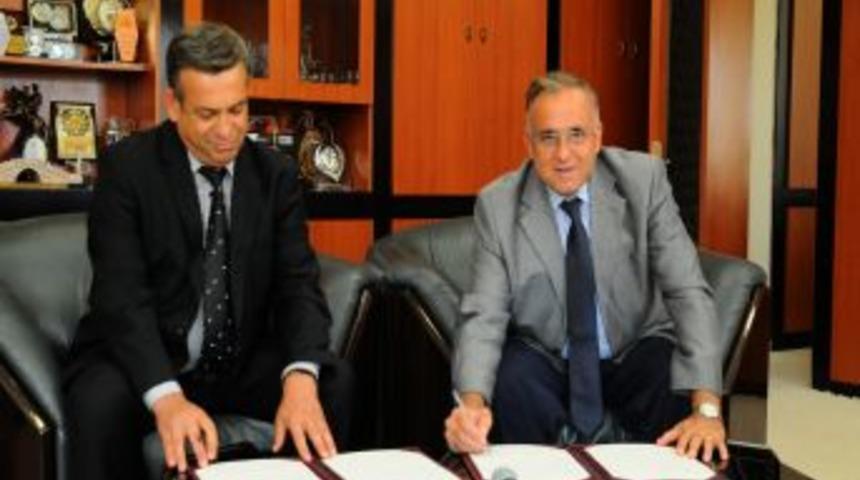 Zeugma Mozaik M&uuml;zesinin &ouml;n&uuml;ne &uuml;st ge&ccedil;it yaptırılacak