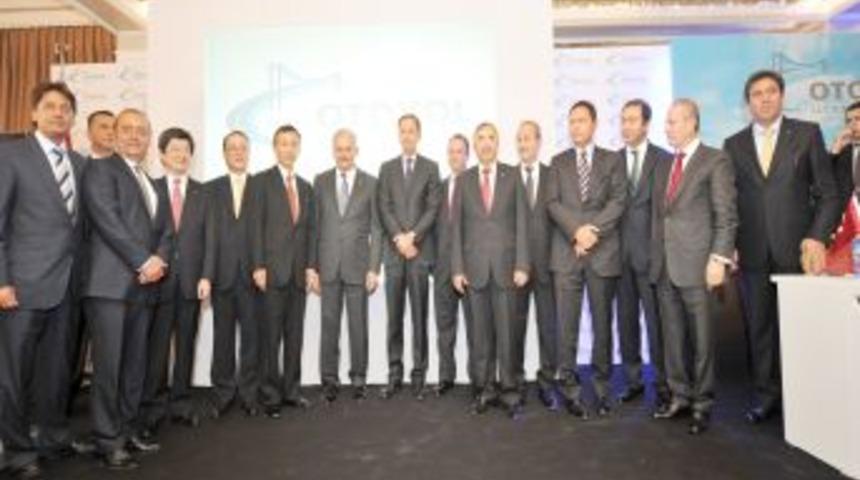 İstanbul- İzmir arasını 3,5 saate indirecek k&ouml;pr&uuml;n&uuml;n inşası i&ccedil;in imzalar atıldı