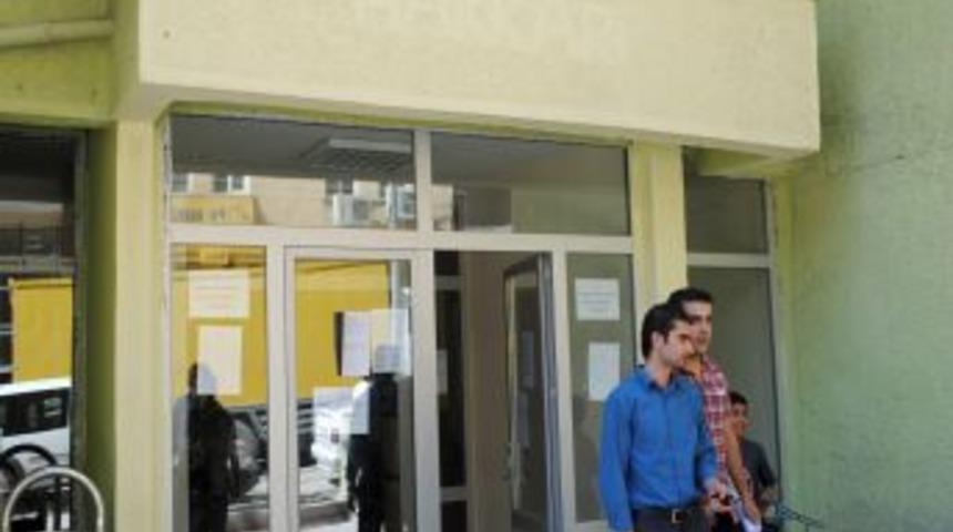 T&uuml;rkiye&rsquo;nin d&ouml;rt bir yanından &ouml;ğrenciler Hakkari &Uuml;niversitesi&rsquo;ni tercih etti