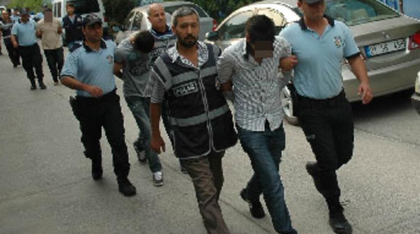 K&uuml;&ccedil;&uuml;k kız 23 kişinin tecav&uuml;z&uuml;ne uğradı