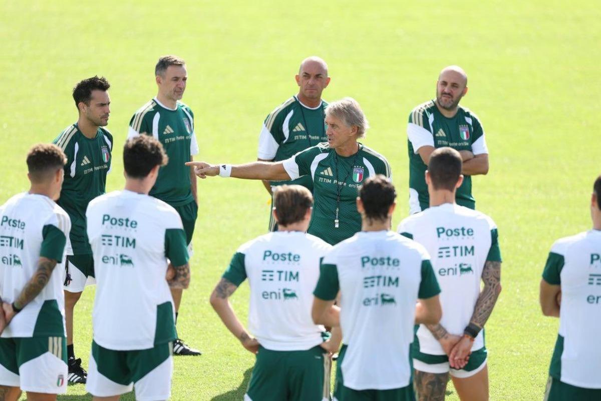 Uluslar Ligi nde İtalya maçı öncesi büyük değişim! Montella ve Mancini den sürpriz hamleler 2
