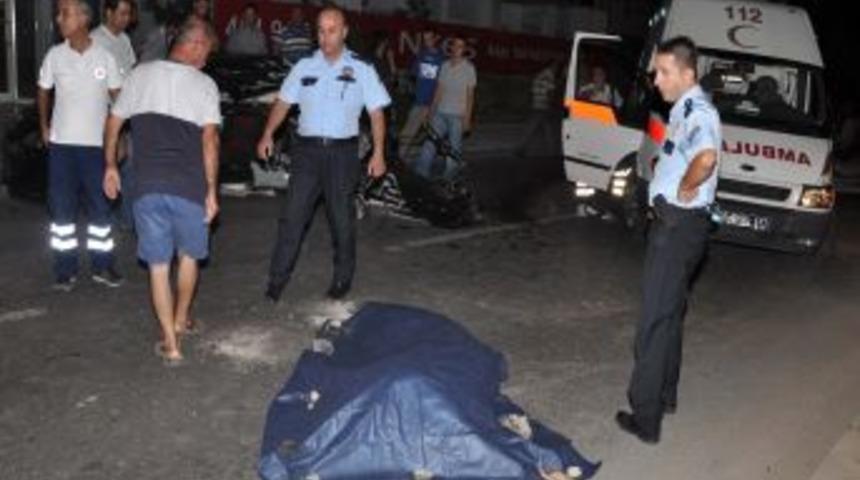 Kazada &ouml;len gencin aracından polis şapkası ve yeleği &ccedil;ıktı