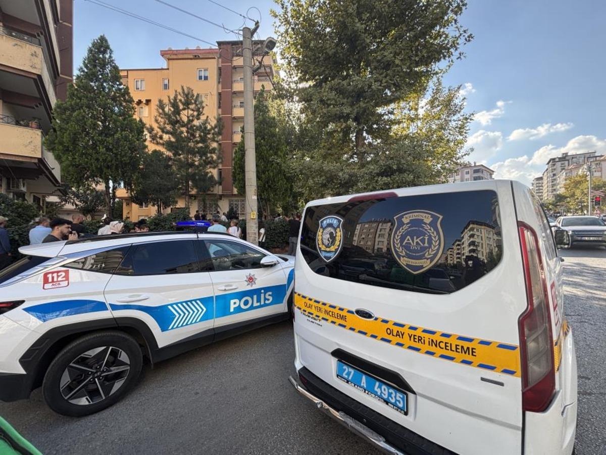 Gaziantep te kan donduran olay! Evde tartıştığı arkadaşını öldürdü ardından intihar etti 1