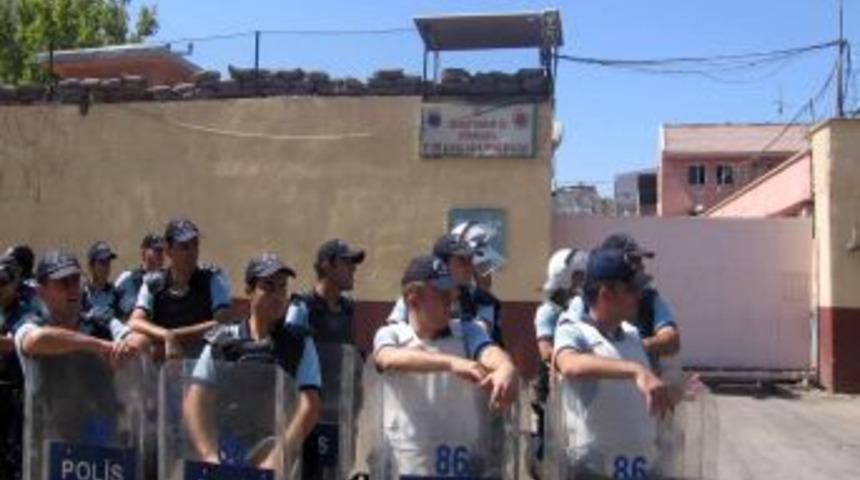 Darbe mağdurları: Diyarbakır Cezaevi i&ccedil;in araştırma komisyonu kurulsun