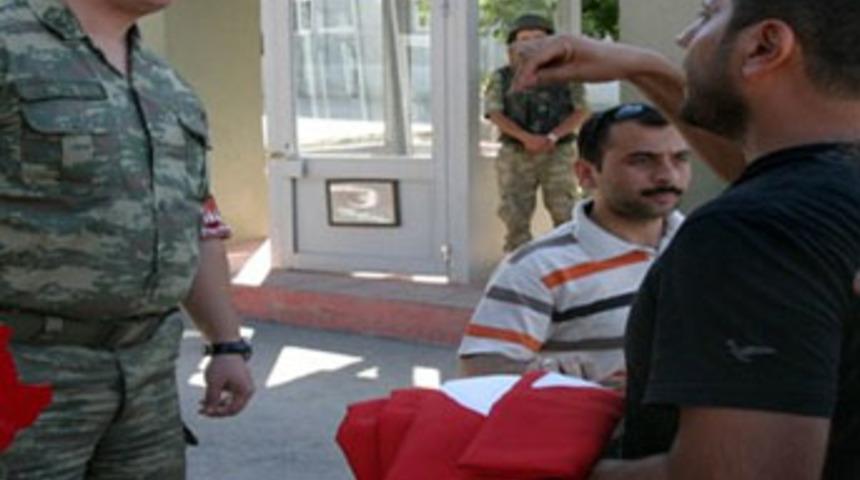 Şehidin ailesinden anlamlı iade!