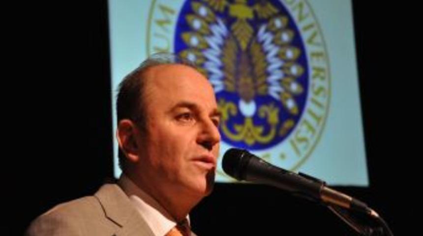 Vali &Ouml;zt&uuml;rk: İlgili bakanlık ayıların neden saldırganlaştığını araştırıyor