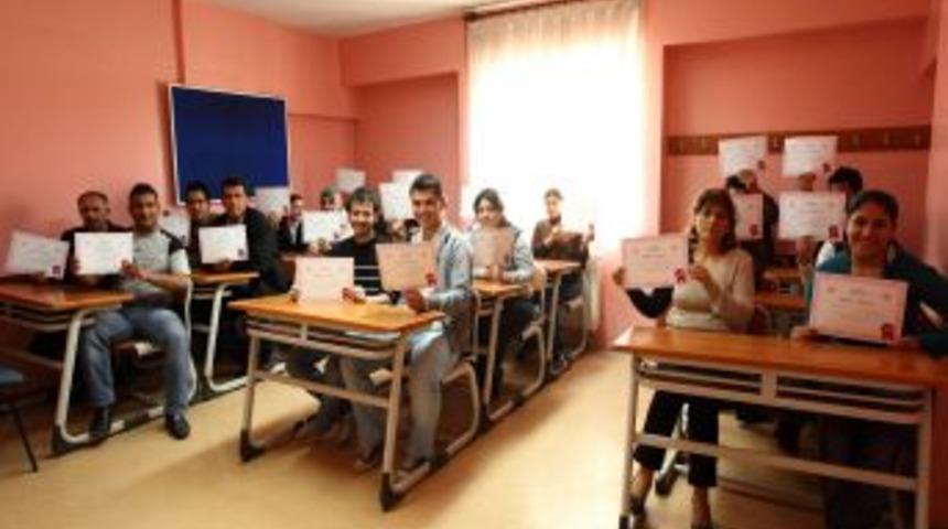 GAMEK&rsquo;in sertifika sınavına bin kişi katıldı