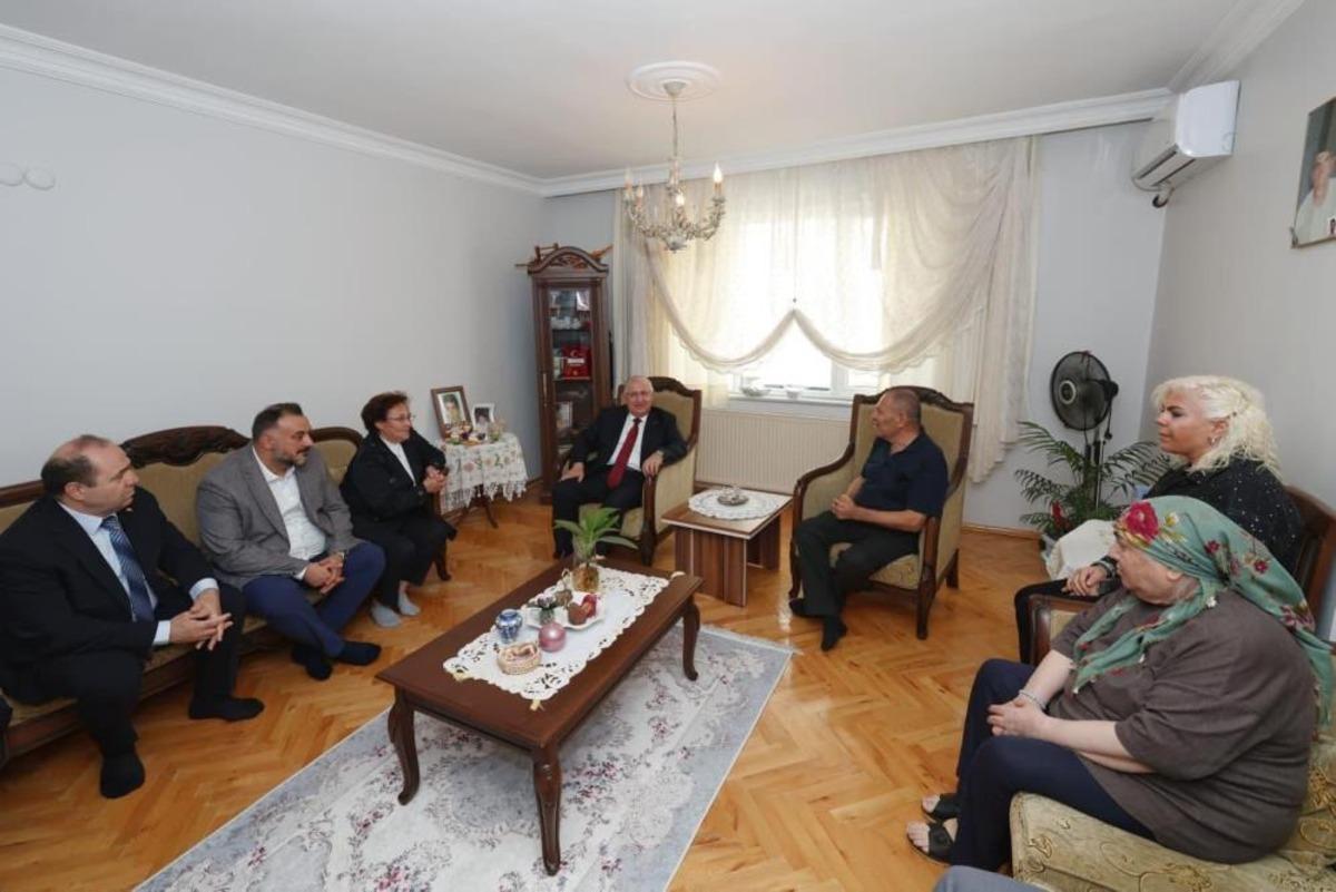 Bakan Güler, şehit Alaattin Buluç’un ailesini ziyaret etti 2