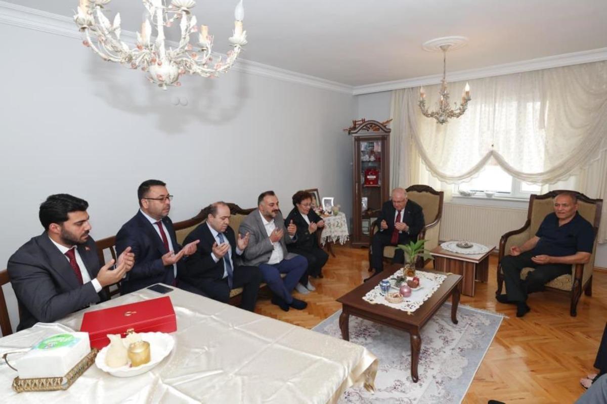 Bakan Güler, şehit Alaattin Buluç’un ailesini ziyaret etti 3