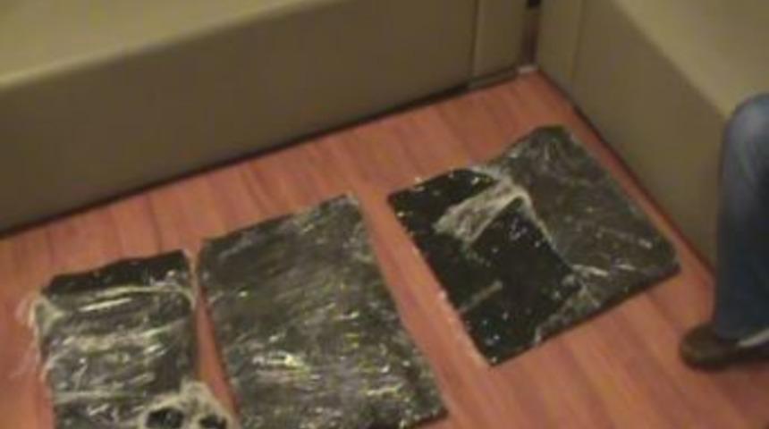 Danimarkalı kadın eroinle yakalandı