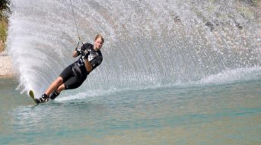 Avrupa Su Kayağı'nda Antalya&rsquo;da d&uuml;nya rekoru kırıldı