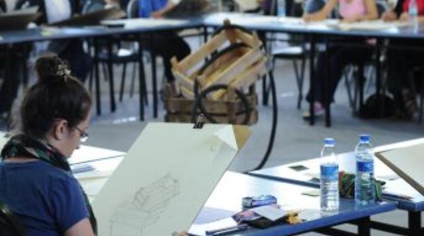 SA&Uuml; G&uuml;zel Sanatlar Fak&uuml;ltesi &ouml;zel yetenek sınavı başladı