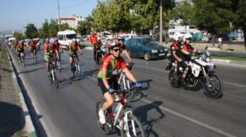 Kuruluştan kurtuluşa giden bisiklet&ccedil;iler Bursa&rsquo;da