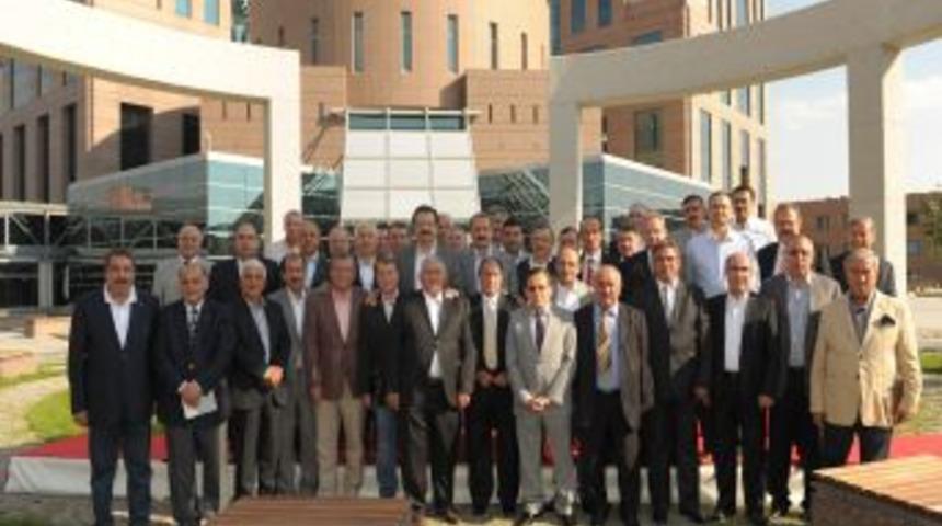 Adana iş d&uuml;nyası teşvik zirvesine katıldı