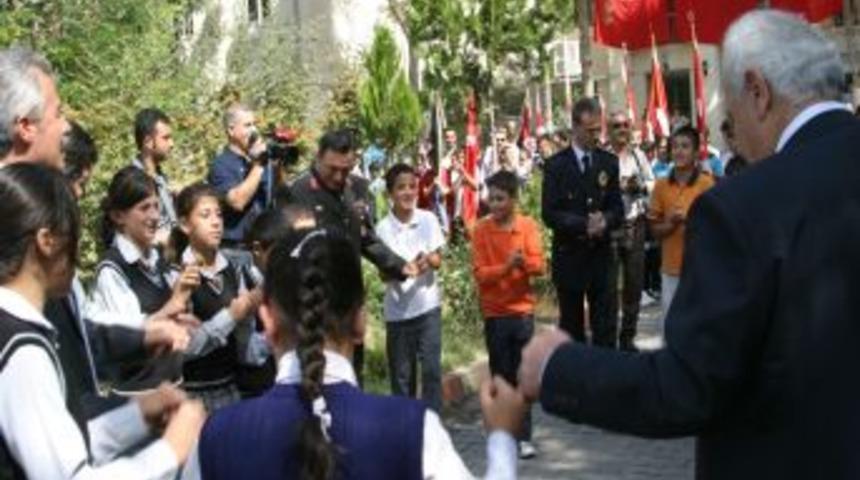 Siirt'in 14 Eyl&uuml;l Şeref G&uuml;n&uuml; kutlandı