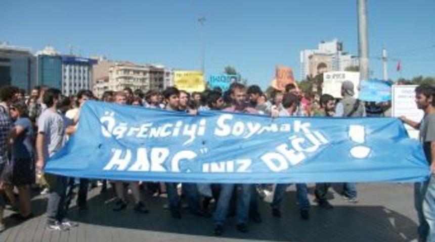 &Uuml;niversiteli &ouml;ğrencilerden har&ccedil; pretostosu