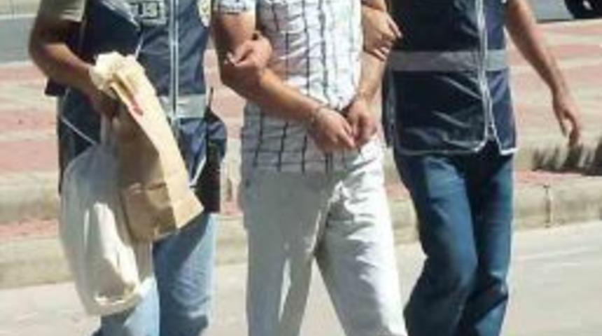 Uyuşturucu madde bulunduran şahıs &ccedil;ıkarıldığı mahkemece tutuklandı