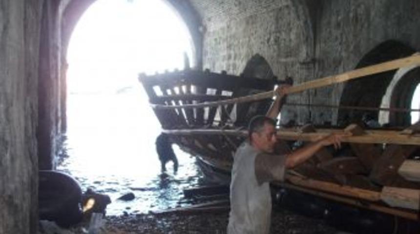 Osmanlı teknesi '&Ccedil;ekevele' Alanya'da sergilenecek