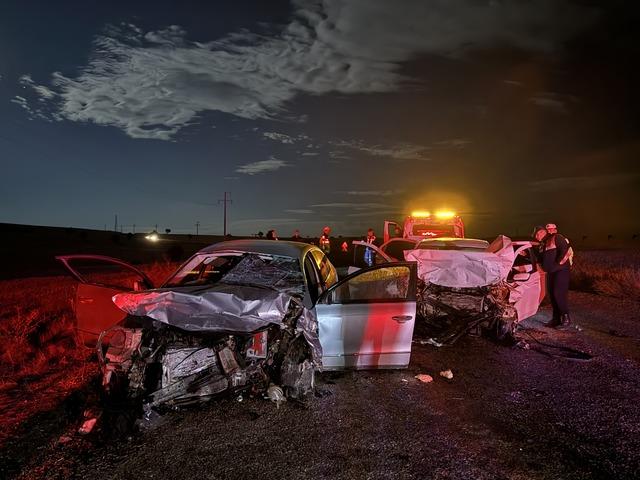 Karaman da iki otomobilin çarpıştığı kazada 2 kişi öldü, 5 kişi yaralandı 1